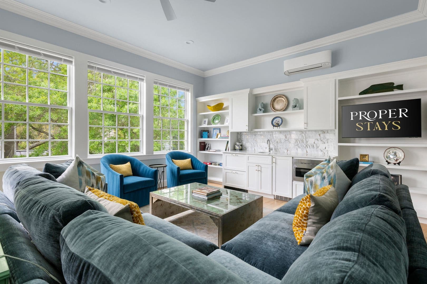 Charleston House: 21 Savage Street