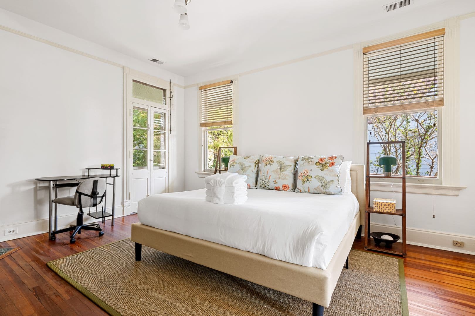 Charleston House: 118 Rutledge Avenue