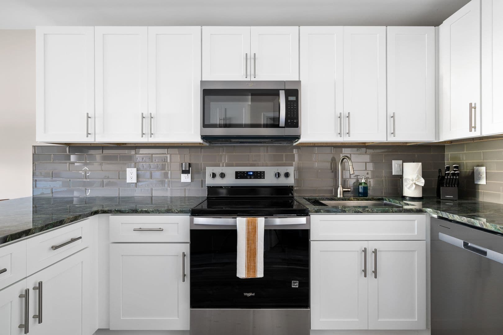 Charleston House: 259 East Bay Unit 8B