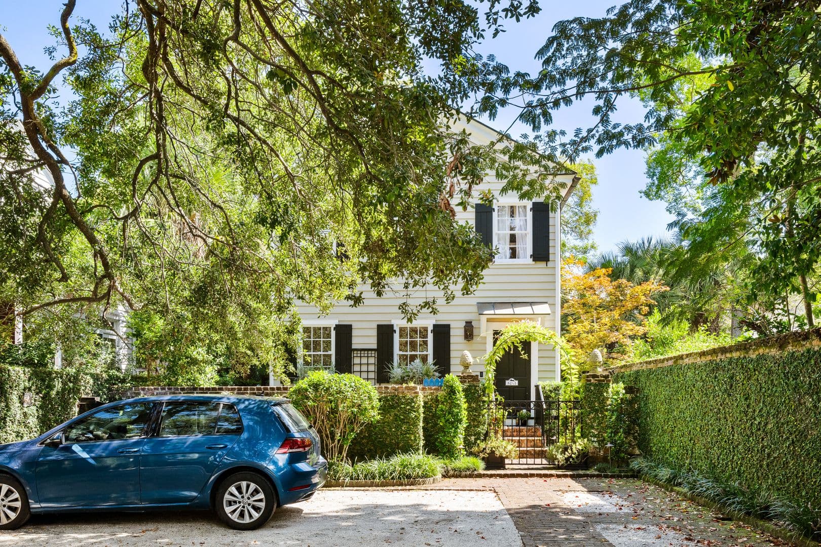 Charleston House: 84 1/3 King Street