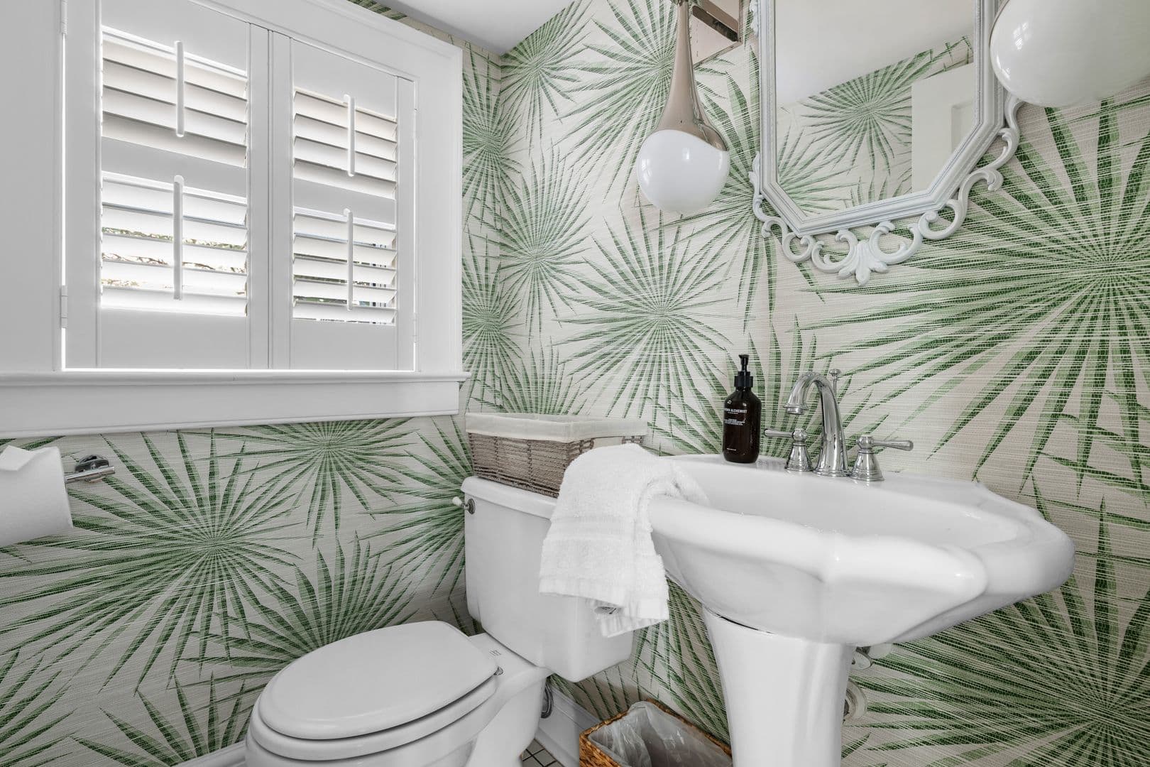 Charleston House: 12 Ashley Avenue