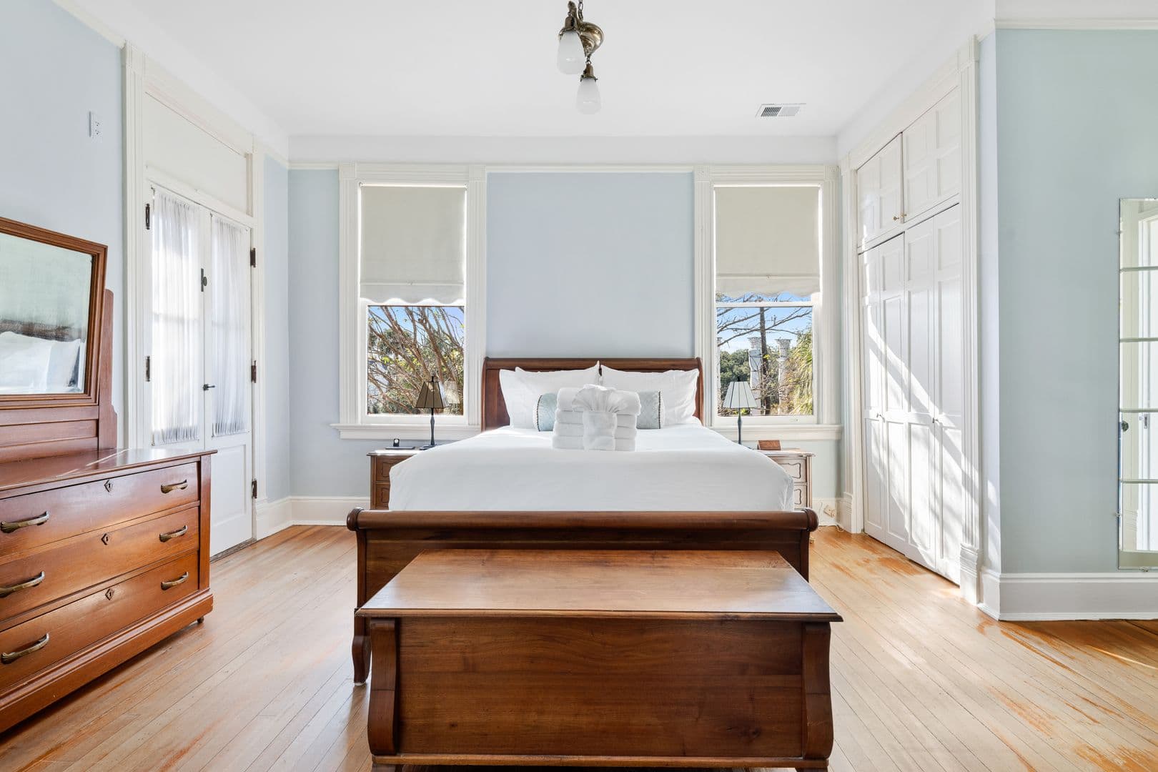 Charleston House: 118 Rutledge Avenue