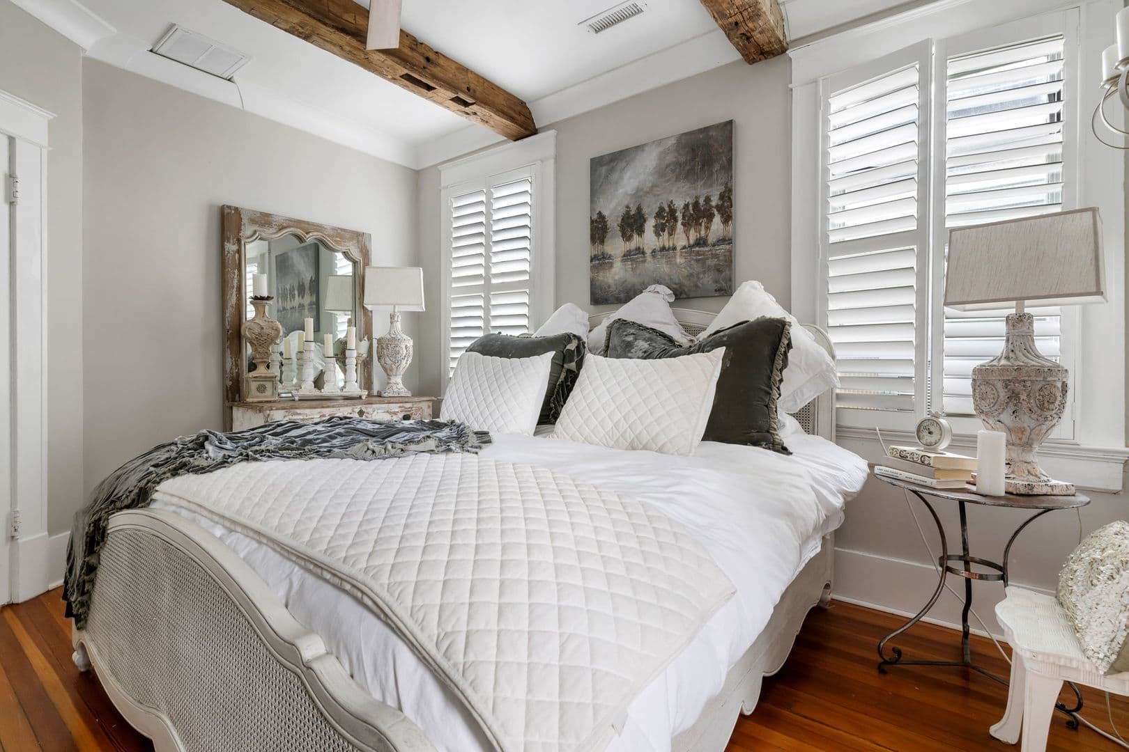Charleston House: 50 Montagu Street
