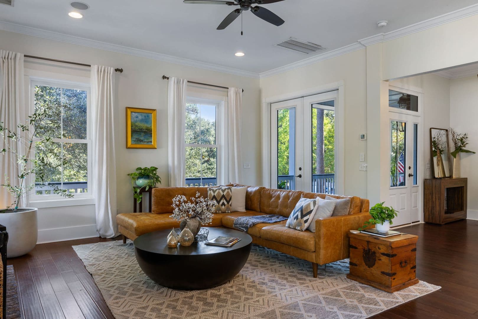 Charleston House: 2112 Parkway Drive