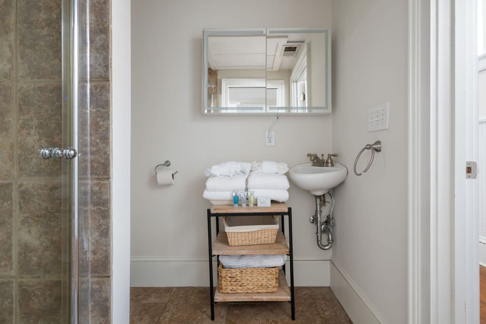 Charleston Apartment: 314 Ashley Avenue