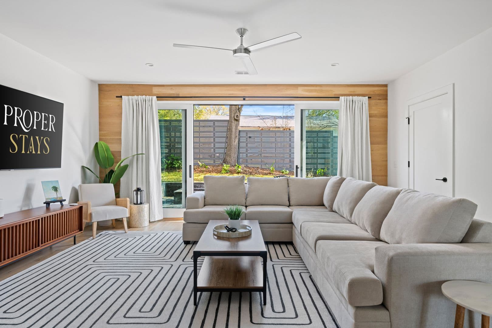 Mount Pleasant House: 208 Linnea Lane