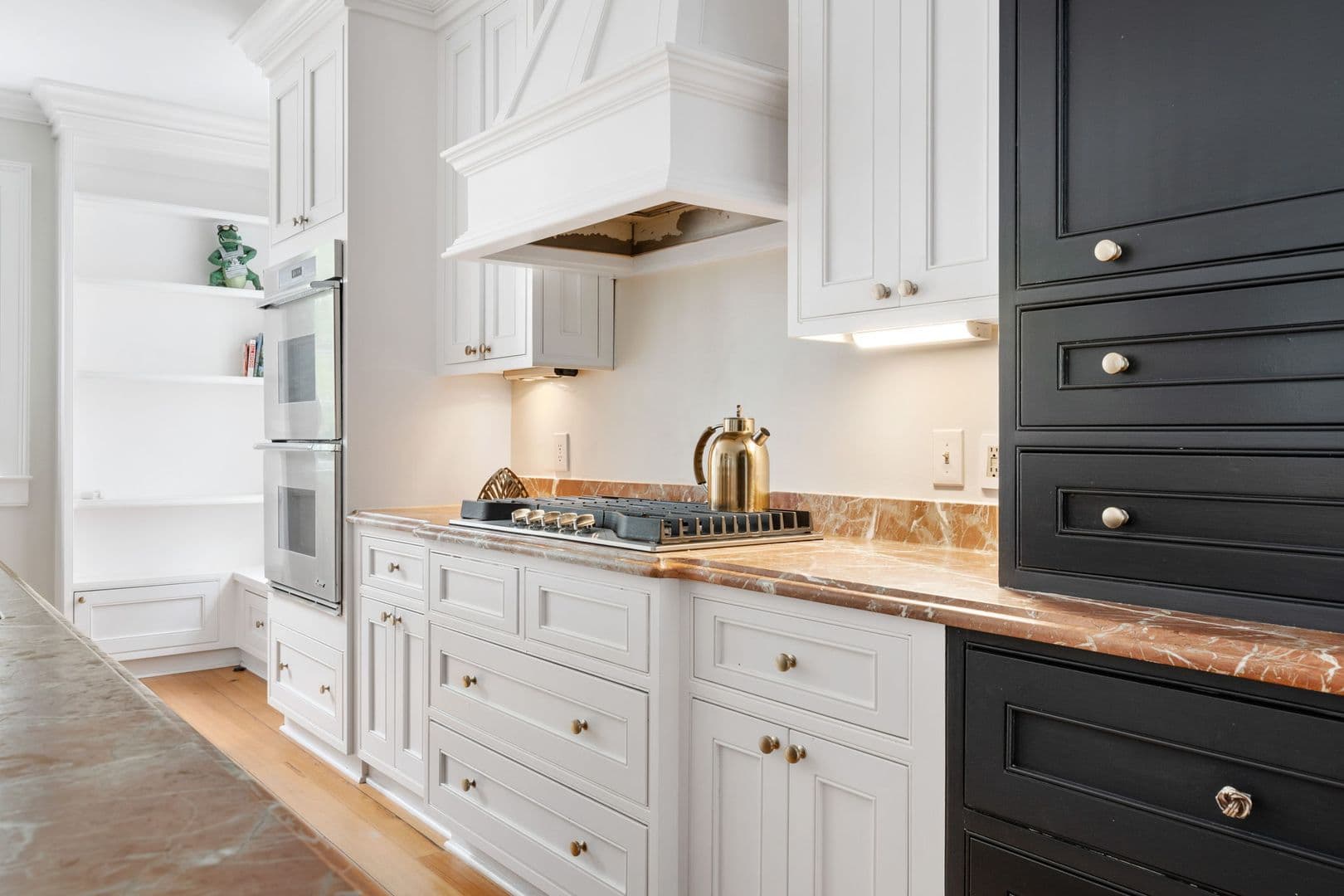 Charleston House: 88 S Battery