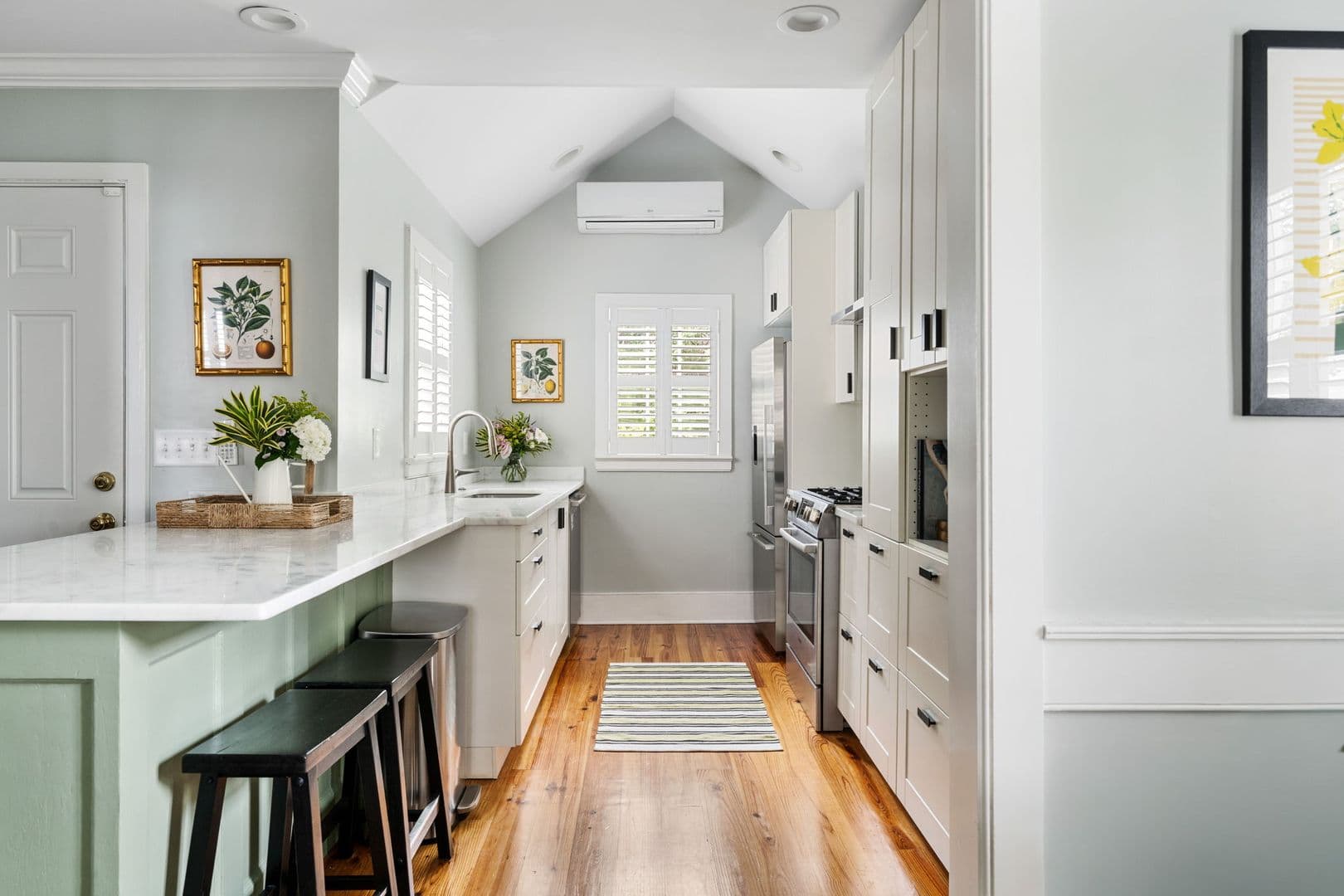Charleston House: 25 Sires Street