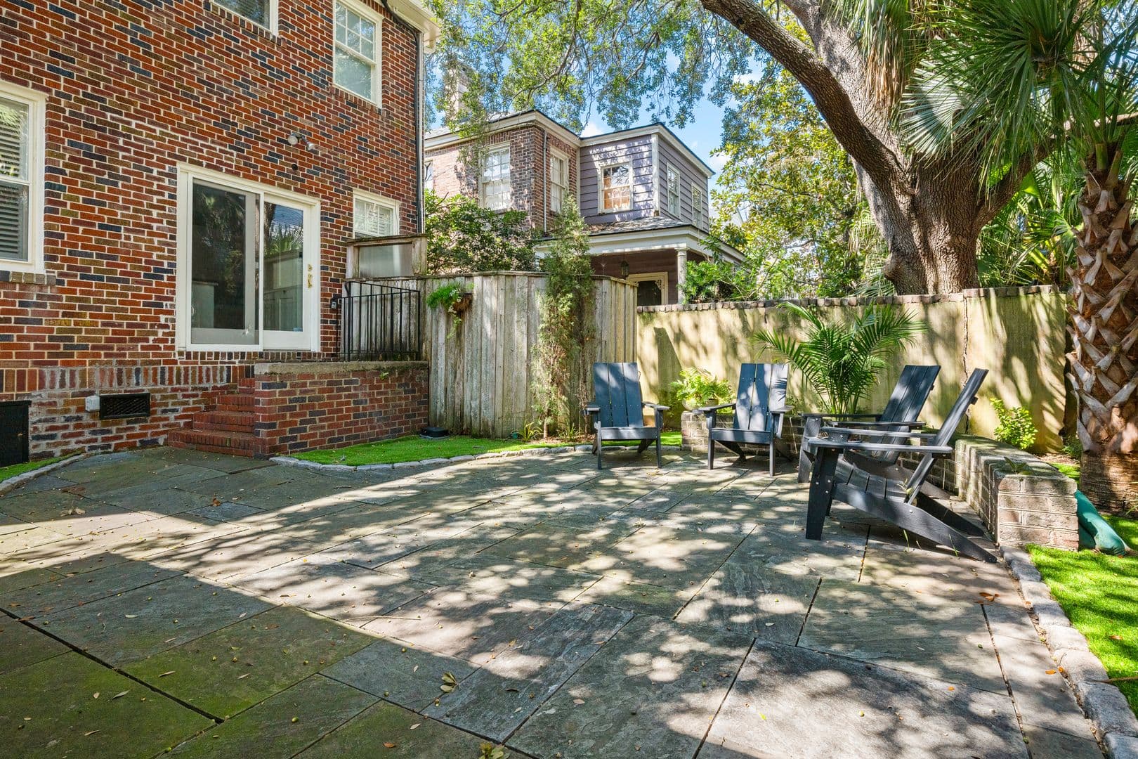 Charleston House: 12 Ashley Avenue