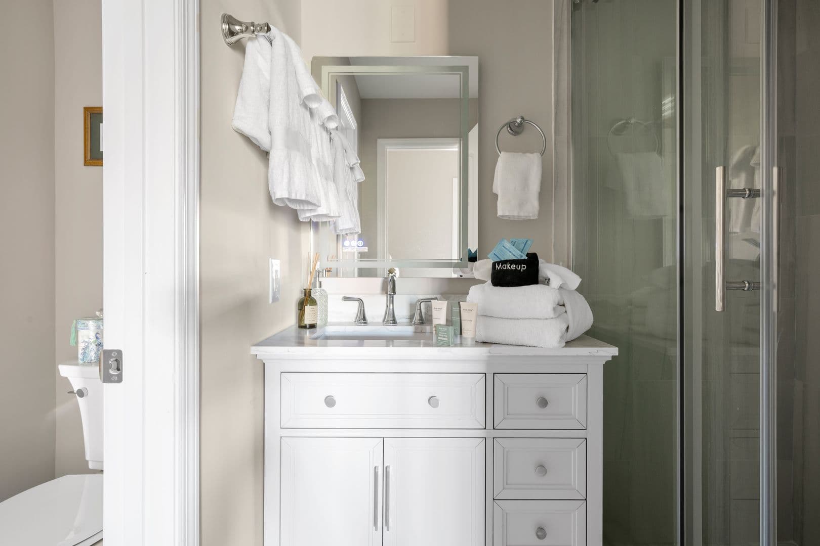 Charleston House: 259 East Bay Unit 8B