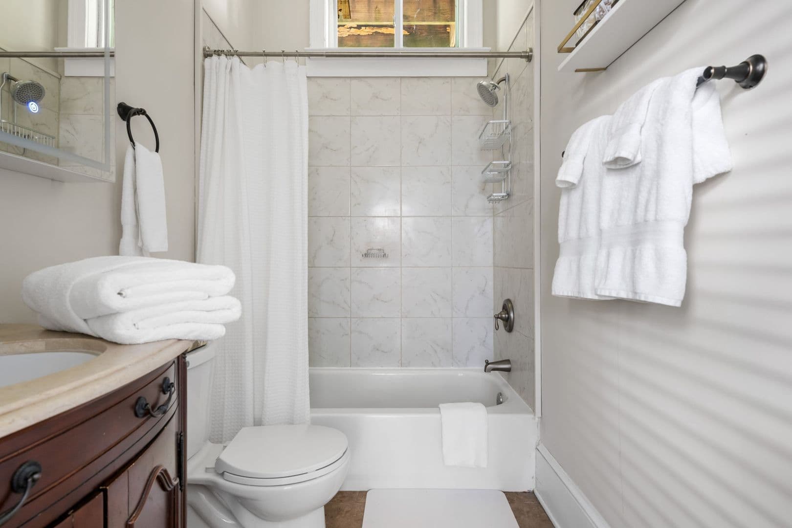 Charleston Apartment: 314 Ashley Avenue