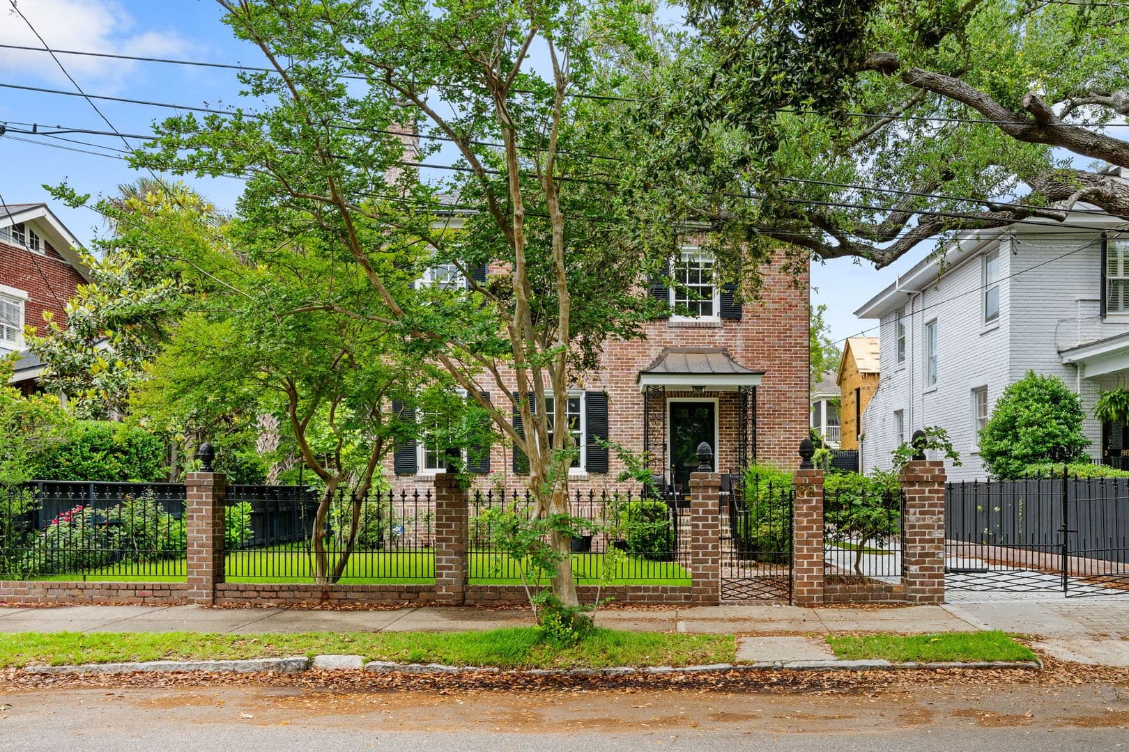 Charleston House: 88 S Battery