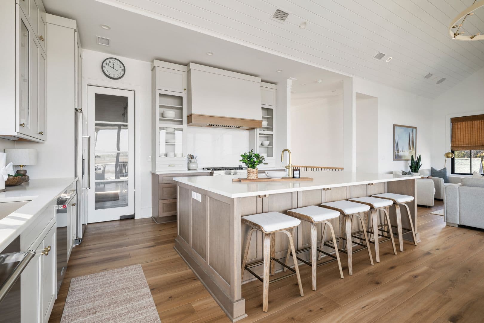 Charleston House: 1532 Oak Island Drive