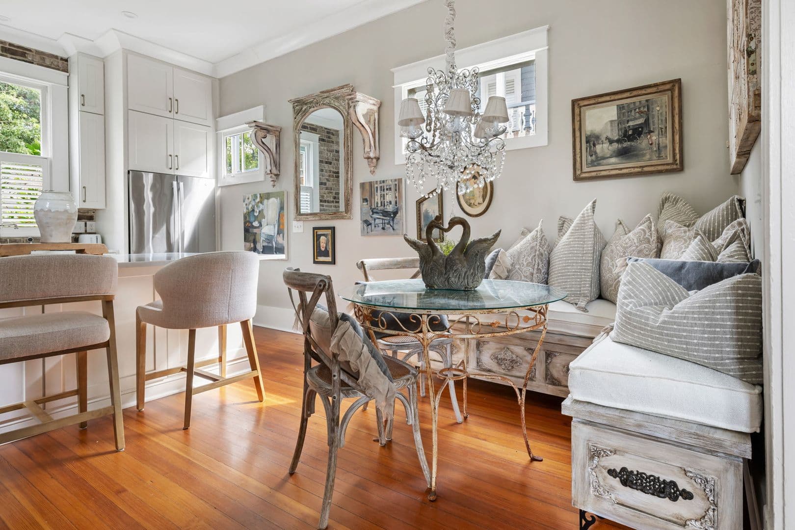 Charleston House: 50 Montagu Street