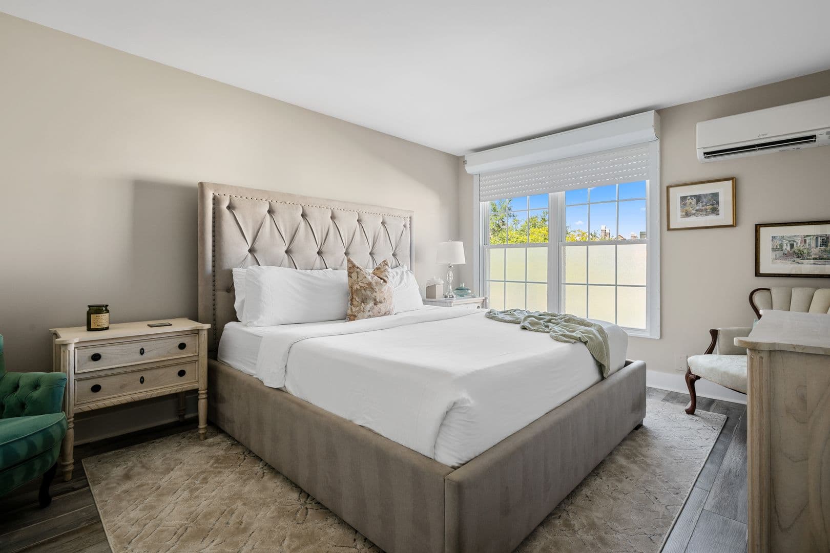 Charleston House: 259 East Bay Unit 8B