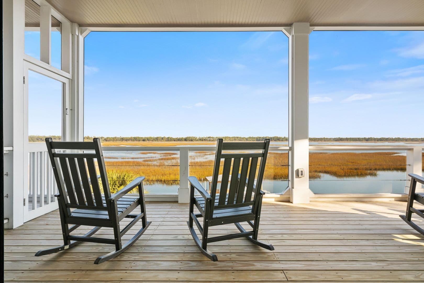 Charleston House: 1532 Oak Island Drive