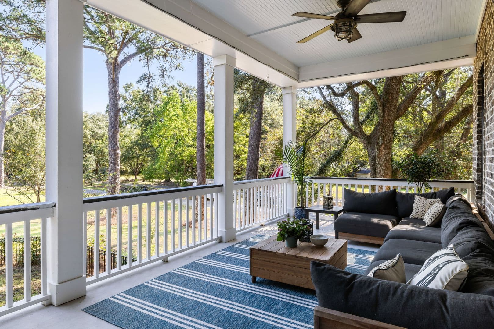 Charleston House: 2112 Parkway Drive