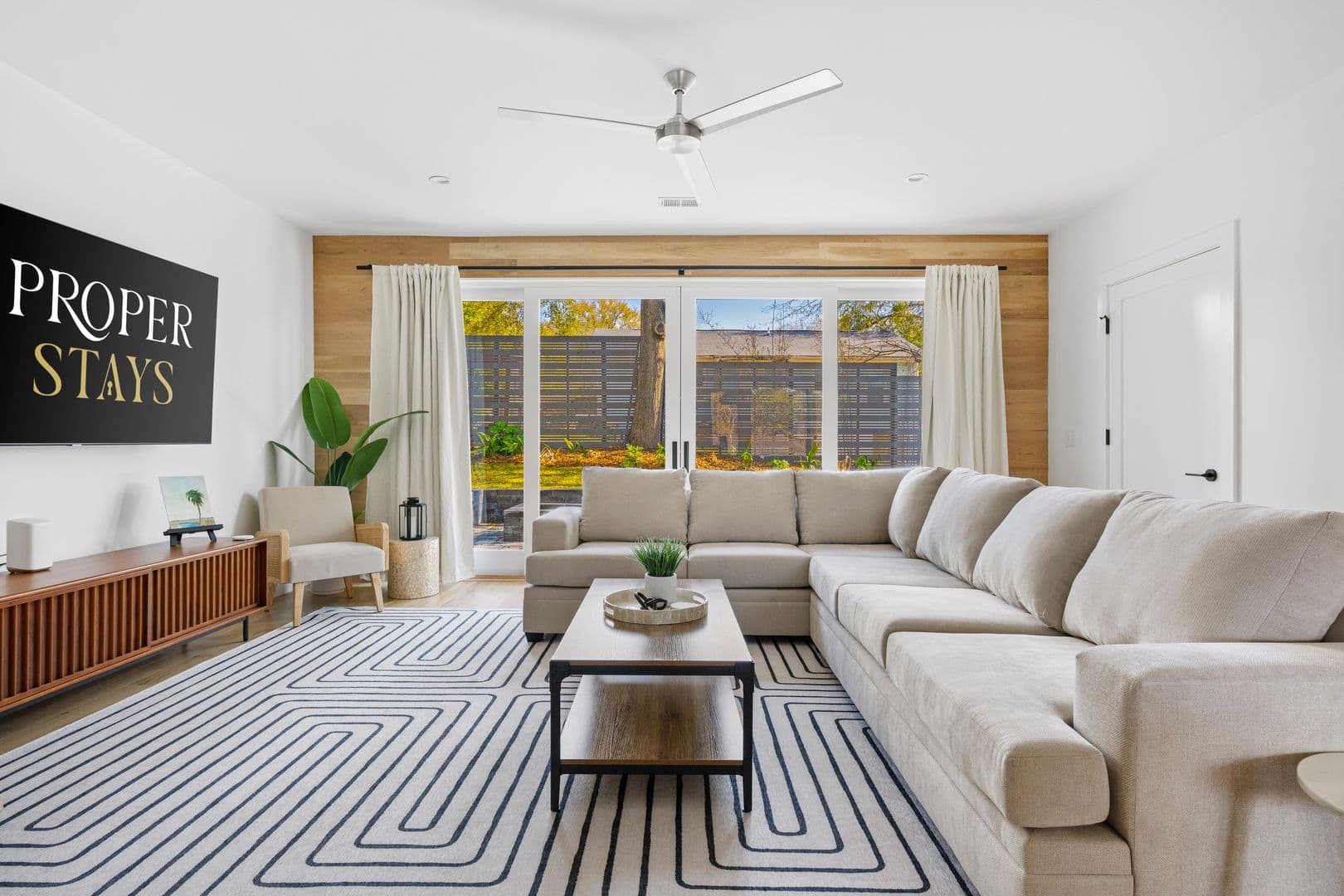Mount Pleasant House: 208 Linnea Lane