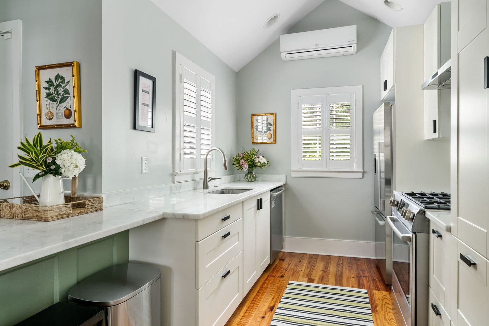 Charleston House: 25 Sires Street