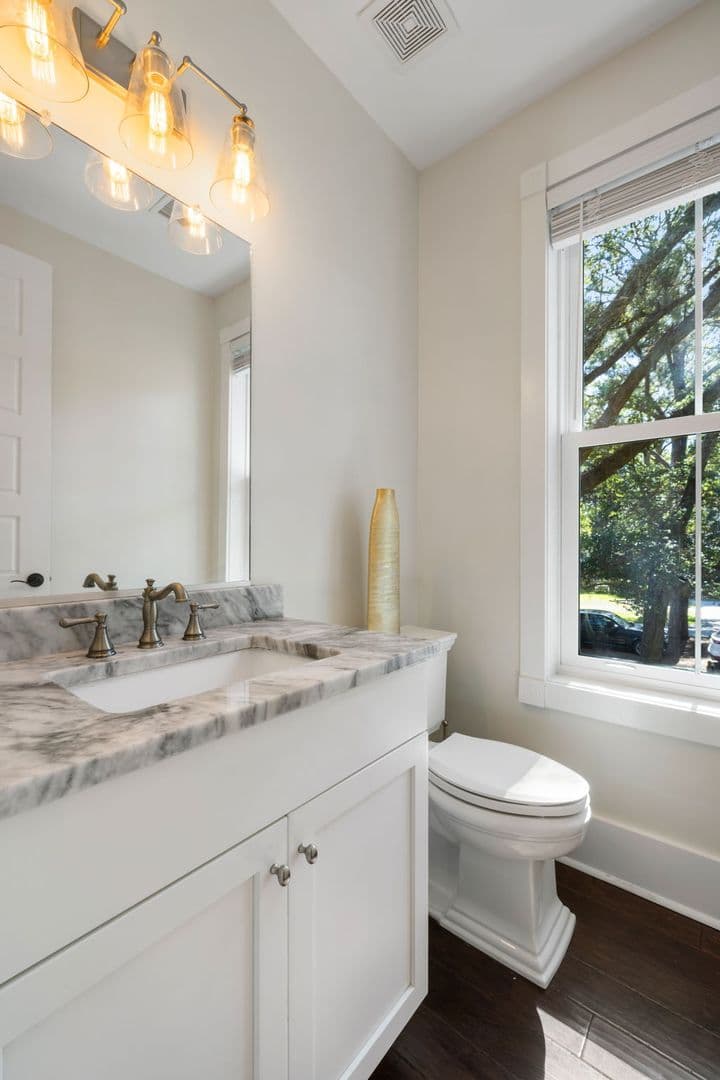 Charleston House: 2112 Parkway Drive
