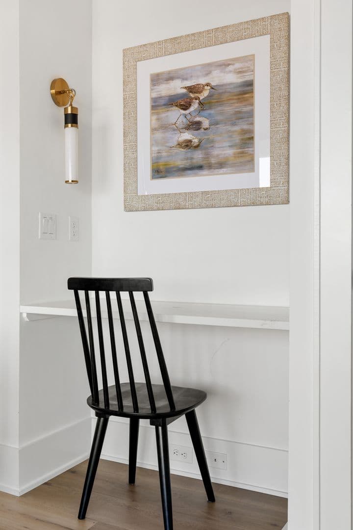 Charleston House: 1532 Oak Island Drive