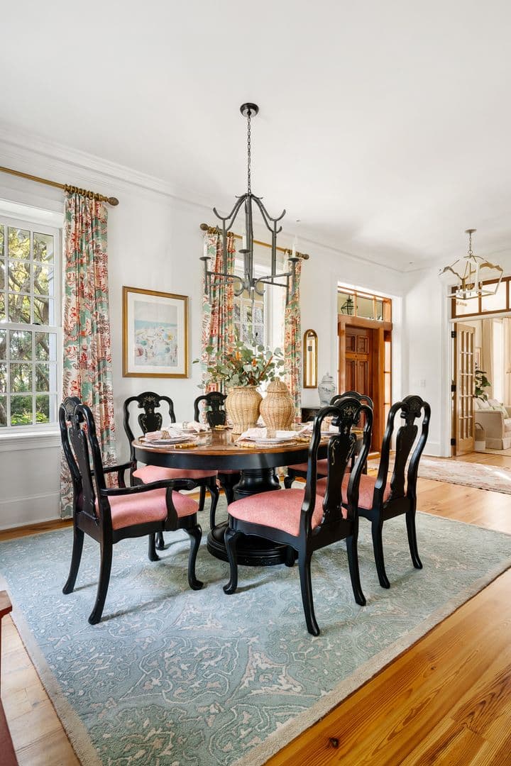 Charleston House: 1158 Fort Lamar Road