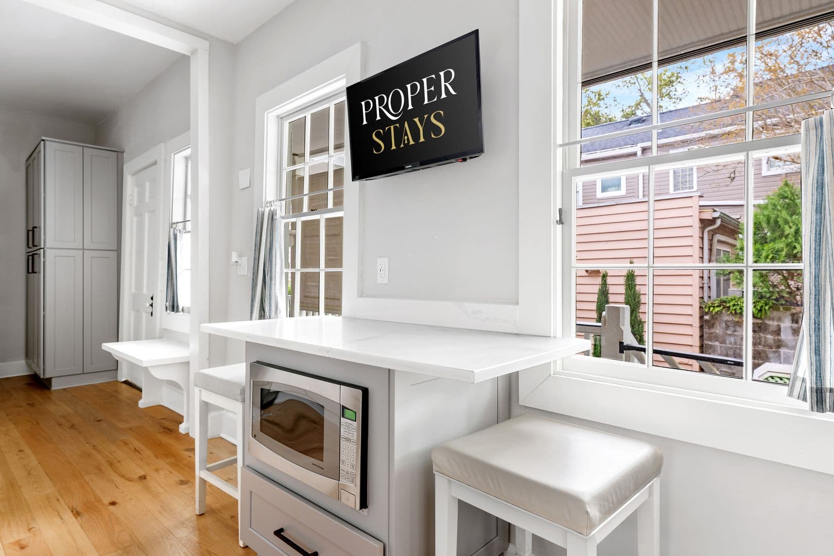 Charleston House: 21 Savage Street