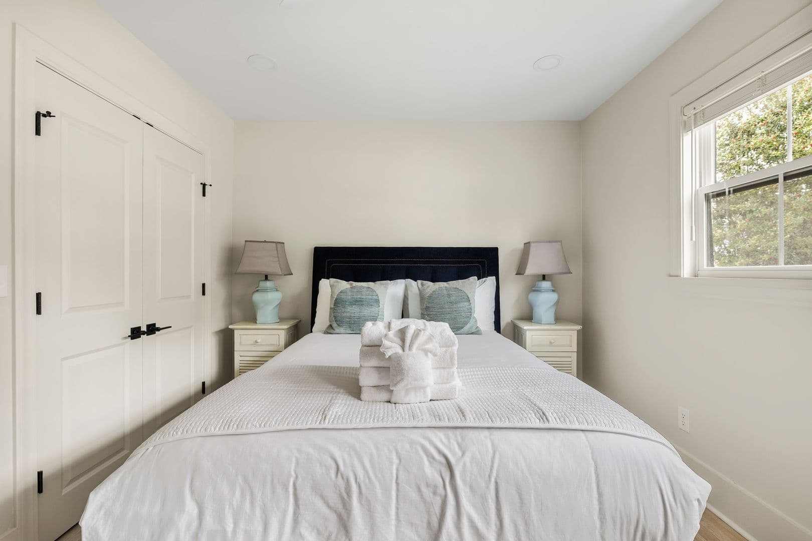 Charleston House: 189 Third Avenue