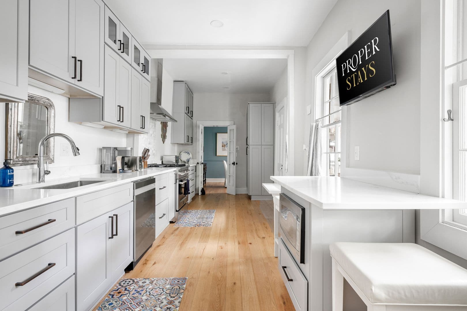 Charleston House: 21 Savage Street