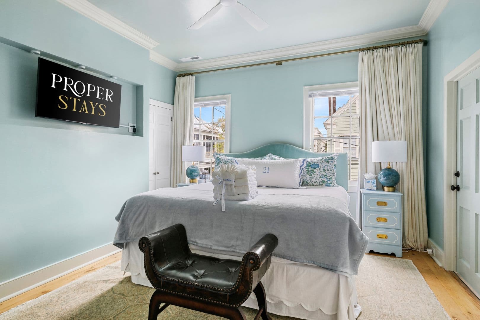 Charleston House: 21 Savage Street