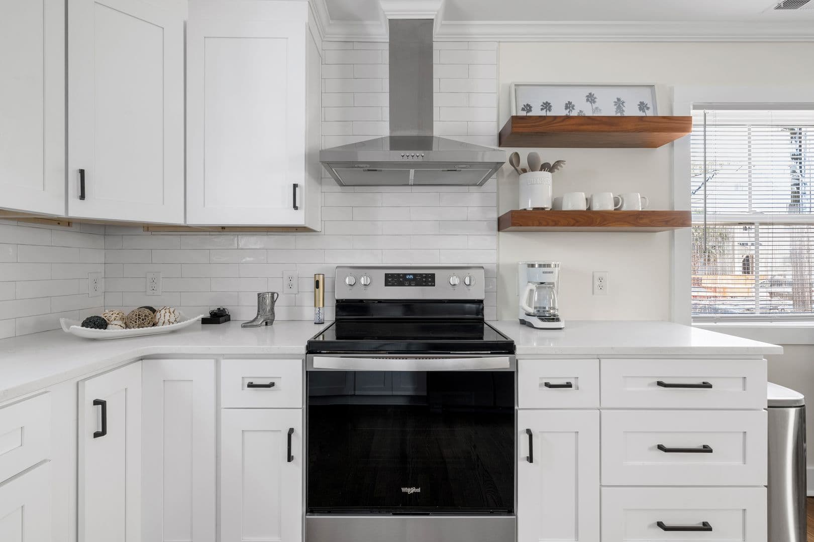Charleston House: 13 H Street