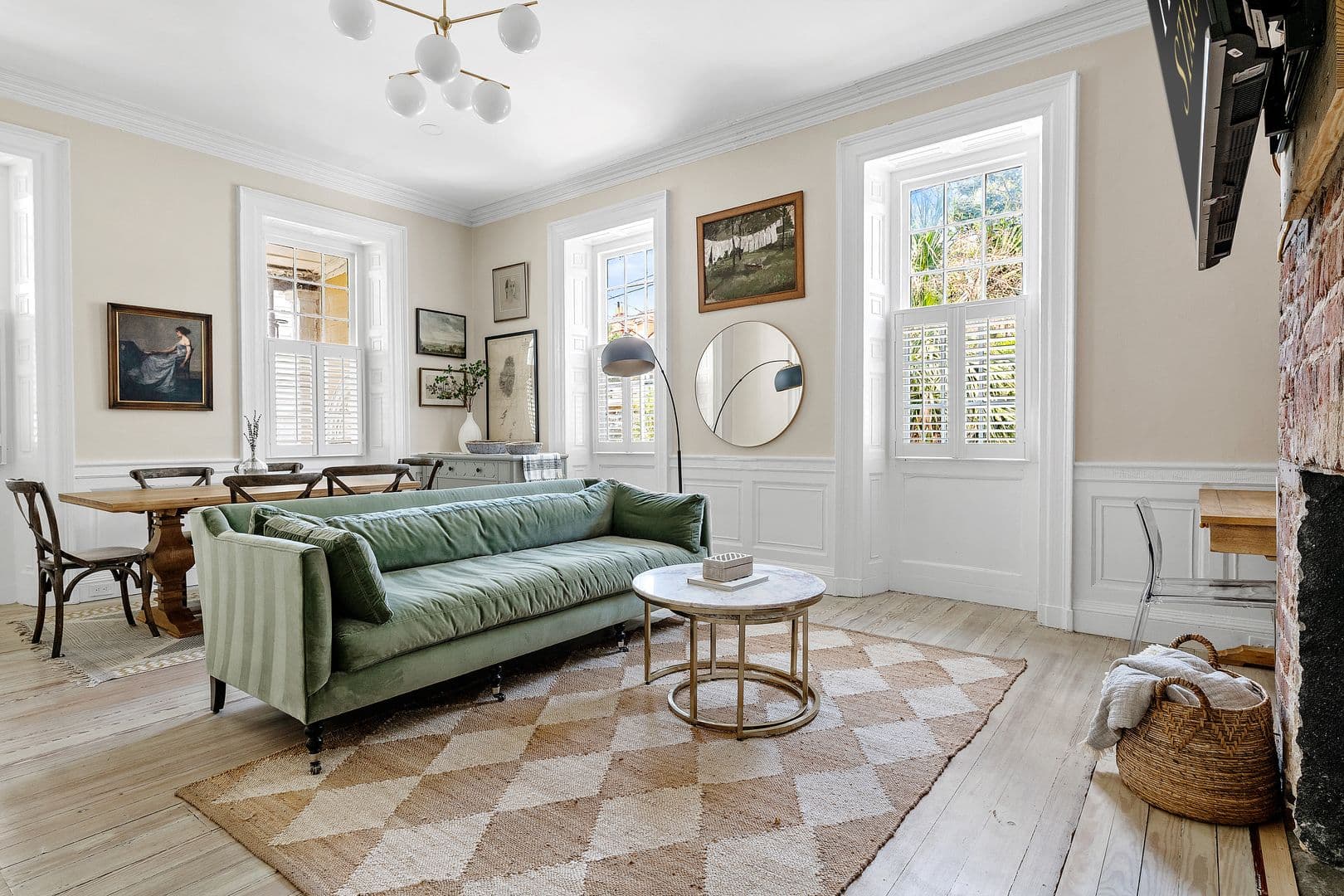 Charleston House: 65 Vanderhorst Street