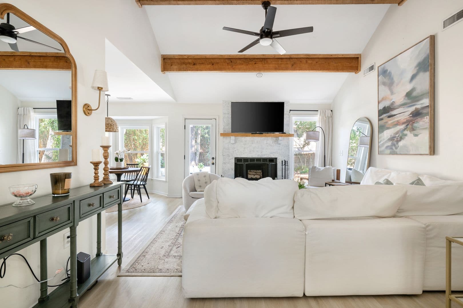 Charleston House: 14 Hillcreek Blvd