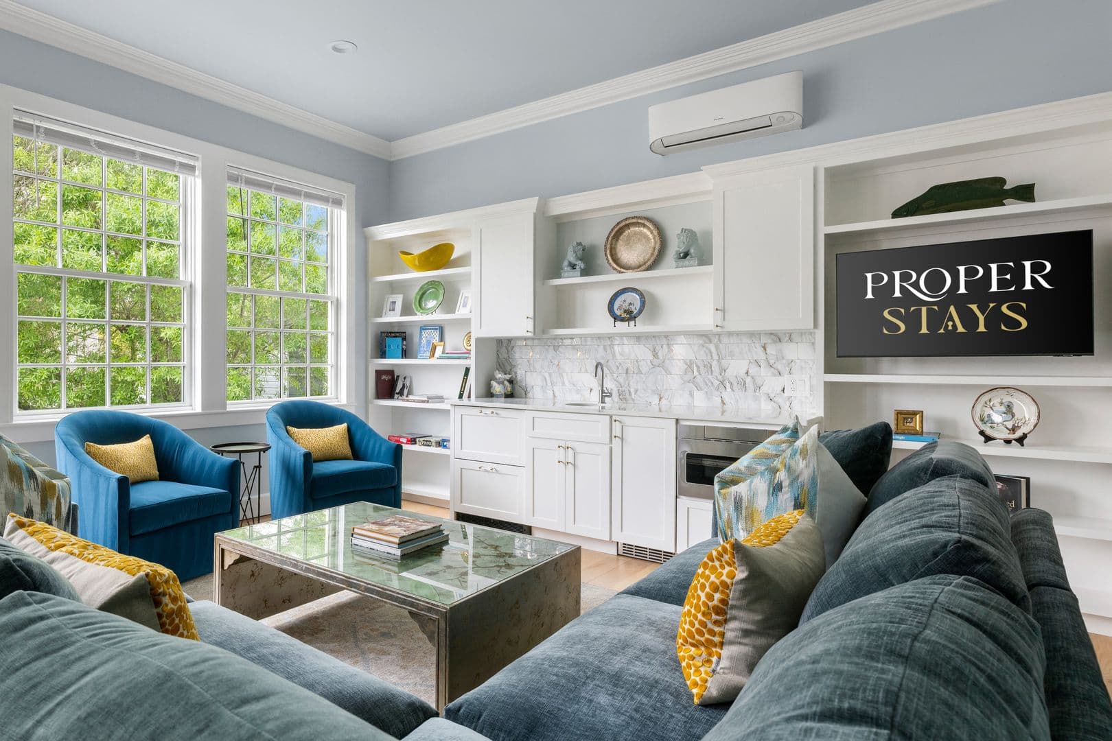 Charleston House: 21 Savage Street
