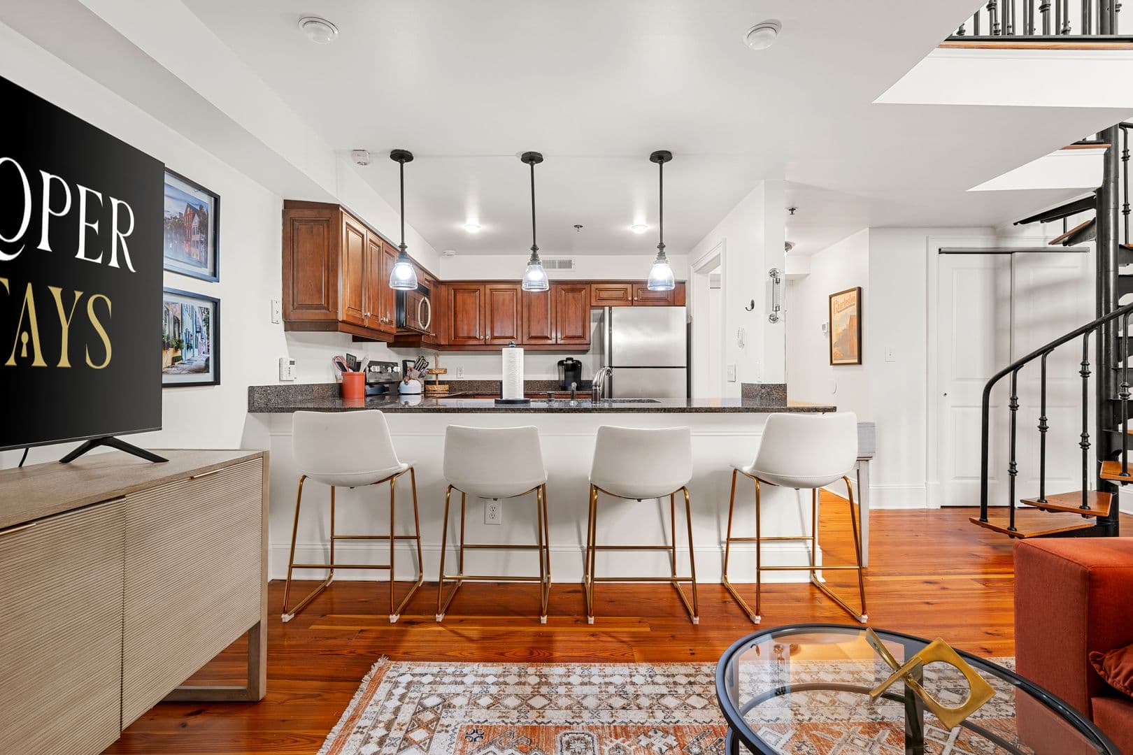 Charleston House: 377 King Street