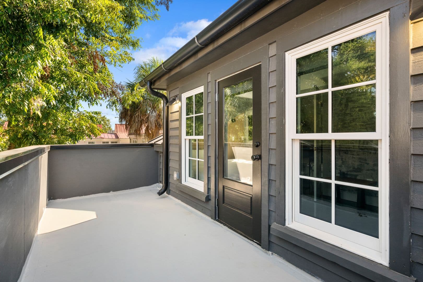 Charleston House: 250 Rutledge Avenue