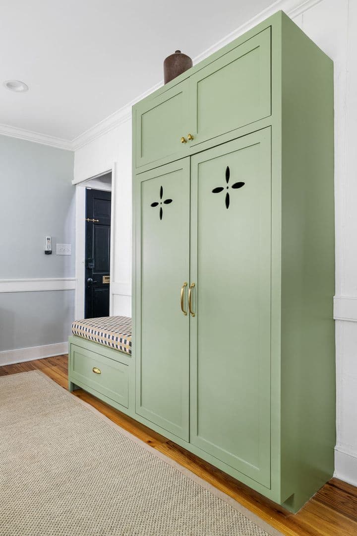 Charleston House: 25 Sires Street