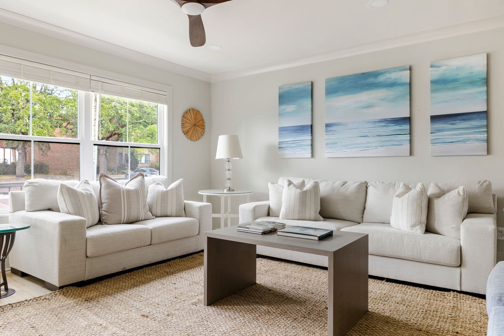 Charleston House: 189 Third Avenue