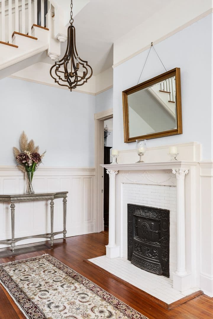 Charleston House: 118 Rutledge Avenue
