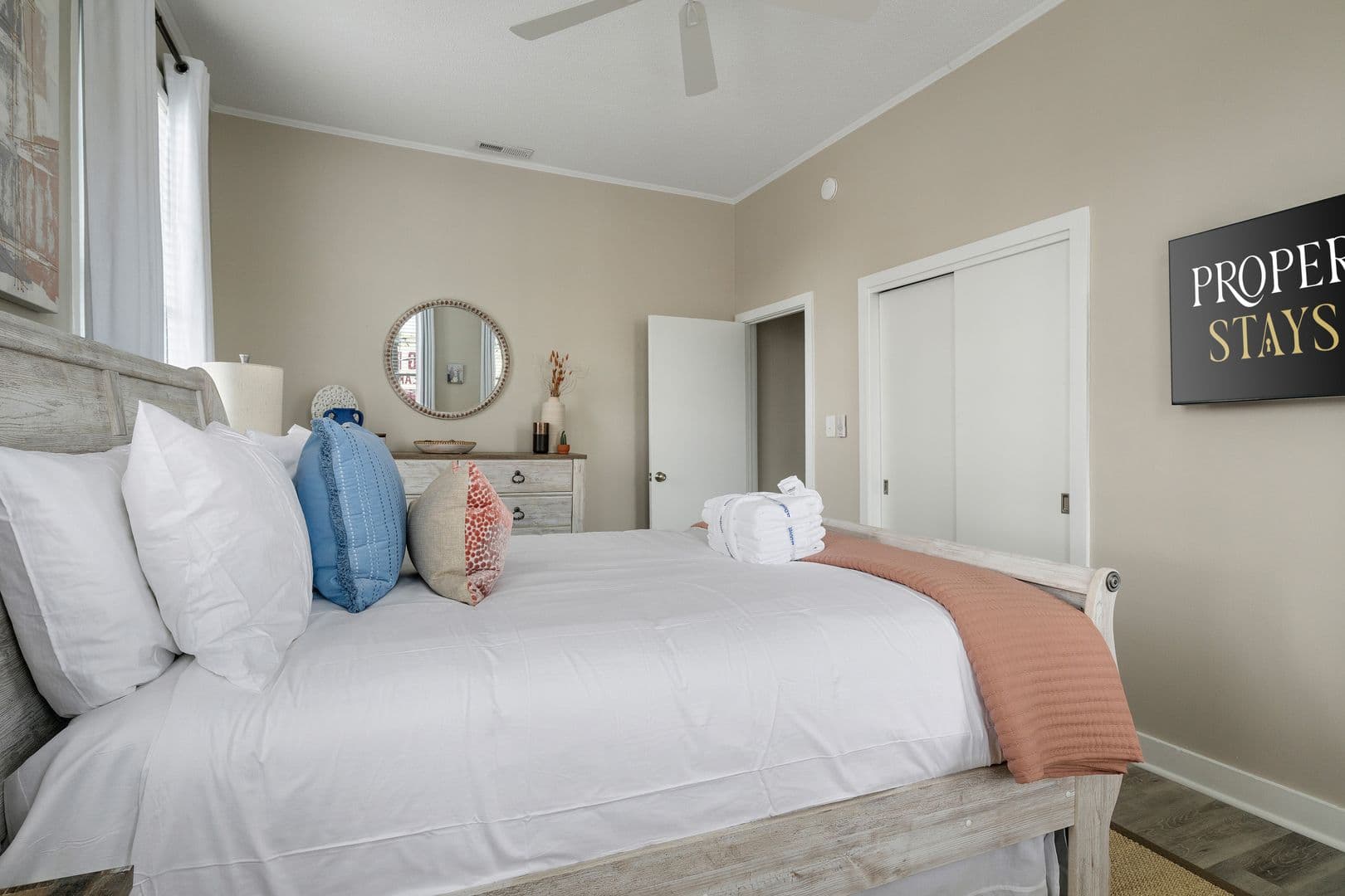 Charleston House: 460 Meeting Street