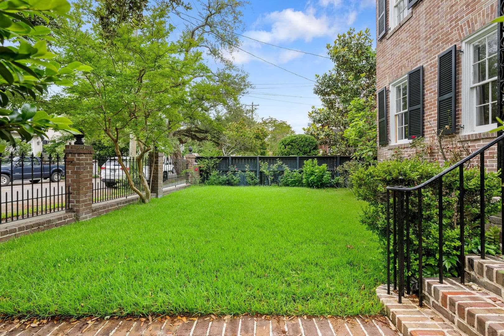 Charleston House: 88 S Battery