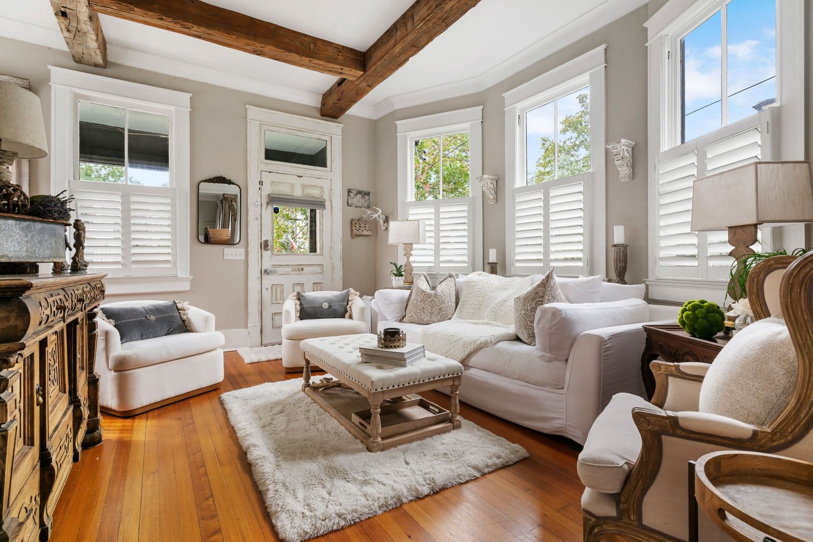 Charleston House: 50 Montagu Street