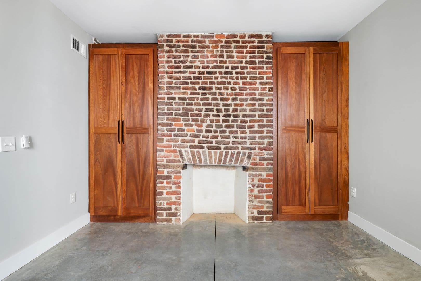 Charleston House: 195 Smith Street