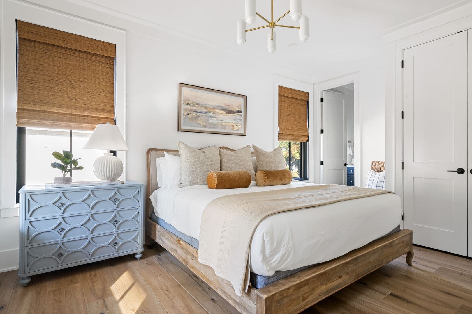 Charleston House: 1532 Oak Island Drive