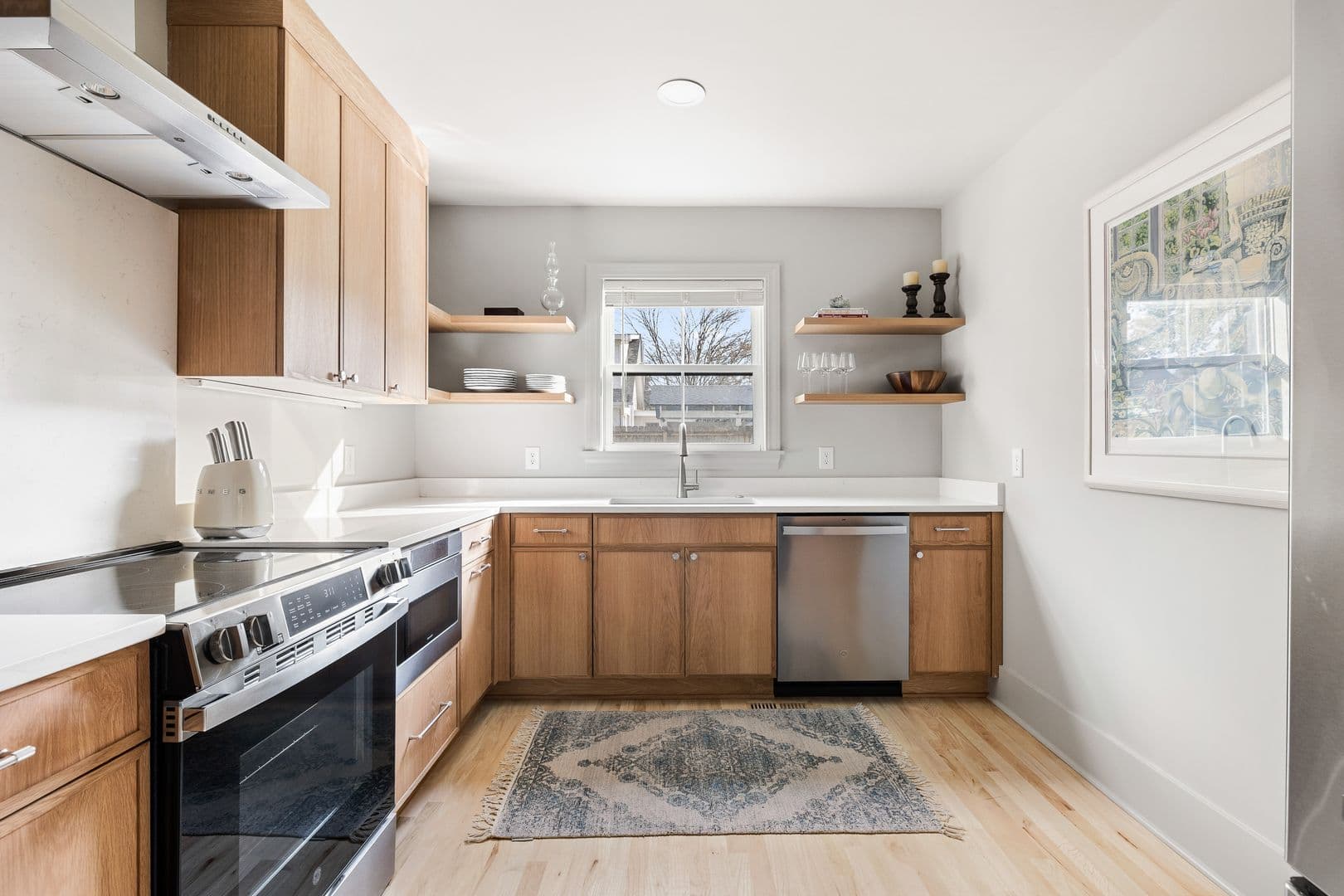 Charleston House: 189 Third Avenue