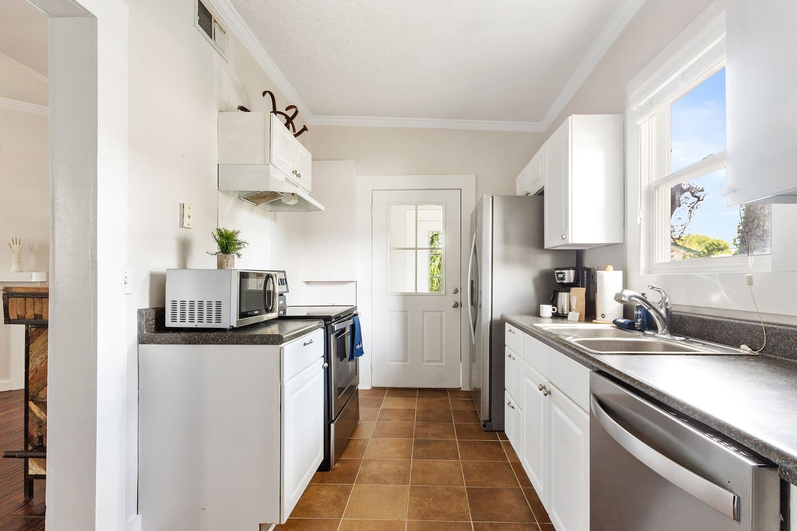 Charleston House: 628 Rutledge Avenue