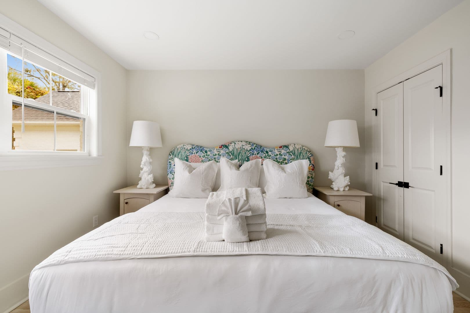 Charleston House: 189 Third Avenue