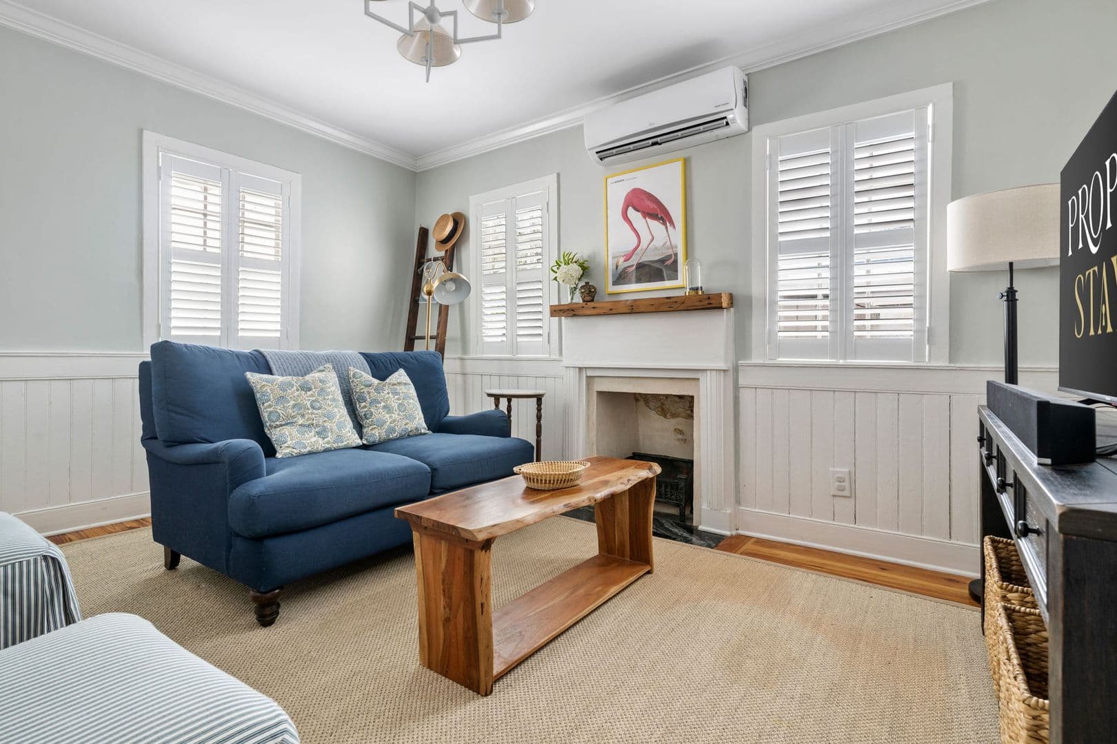 Charleston House: 25 Sires Street