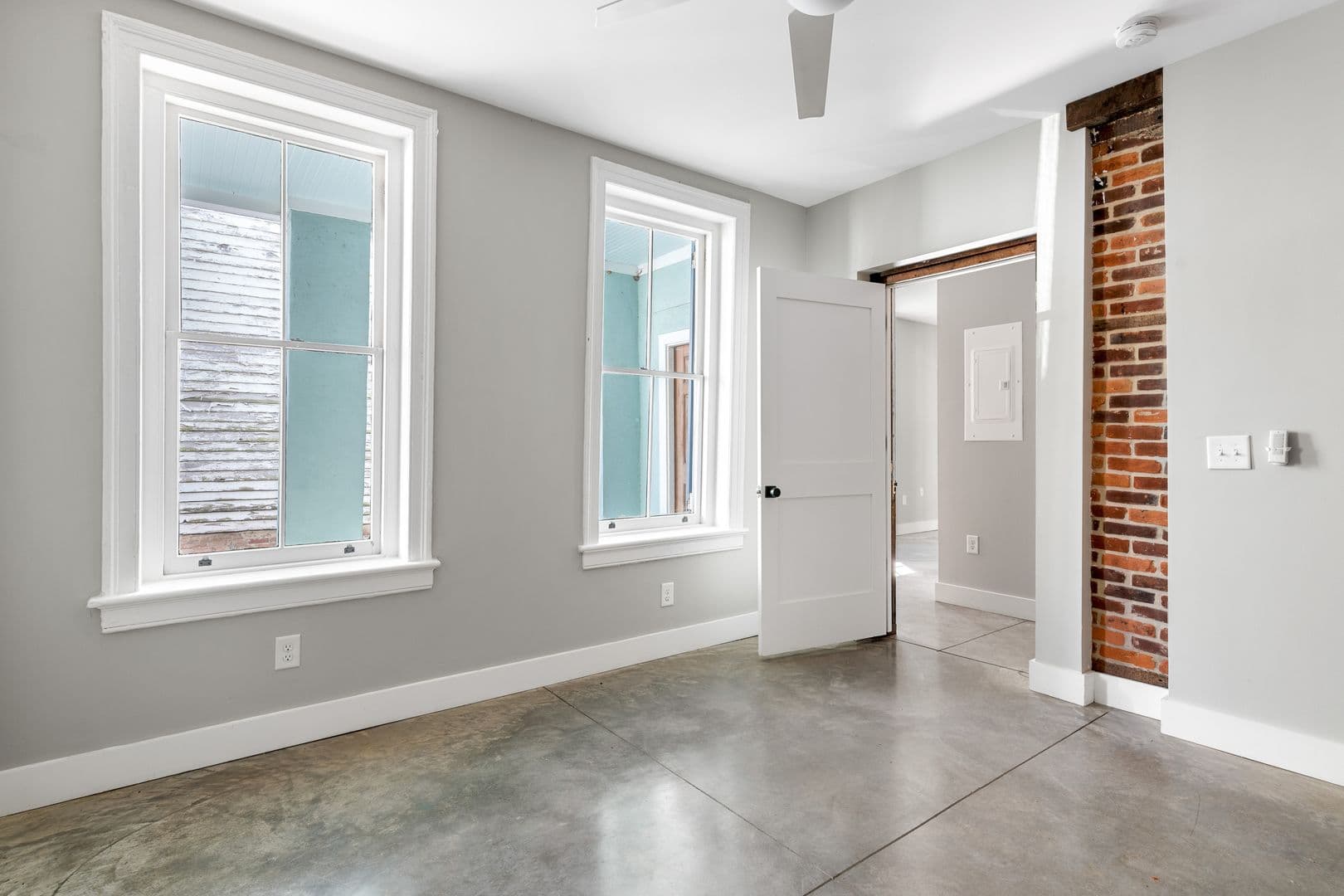 Charleston House: 195 Smith Street