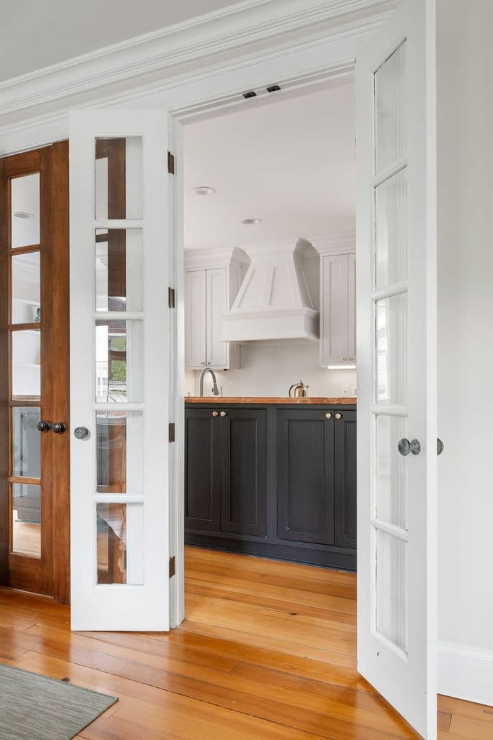 Charleston House: 88 S Battery